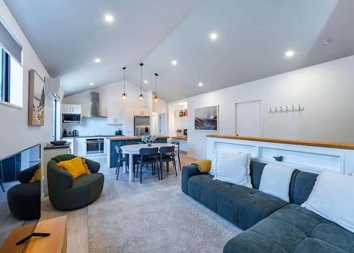 The Snug At Glen Dene *